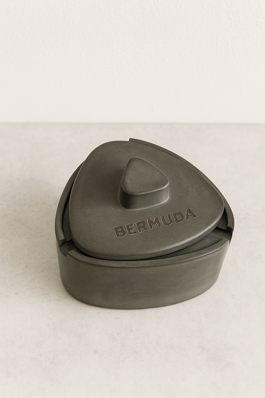 Triangle Ashtray w/Lid